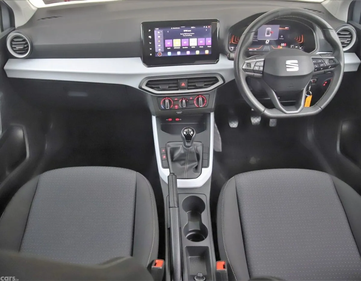 SEAT Arona SUV, Petrol, 2024, Silver