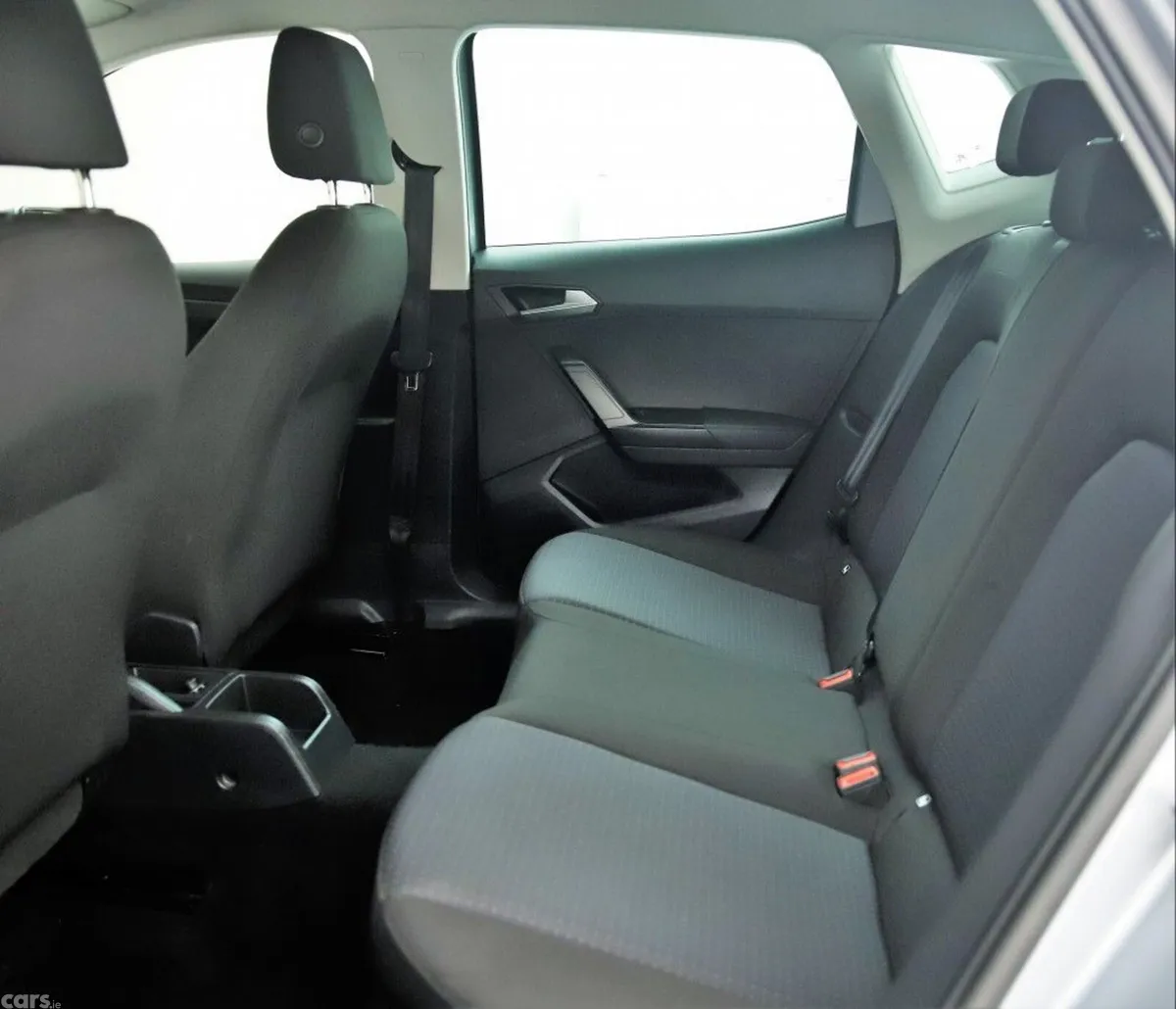 SEAT Arona SUV, Petrol, 2024, Silver