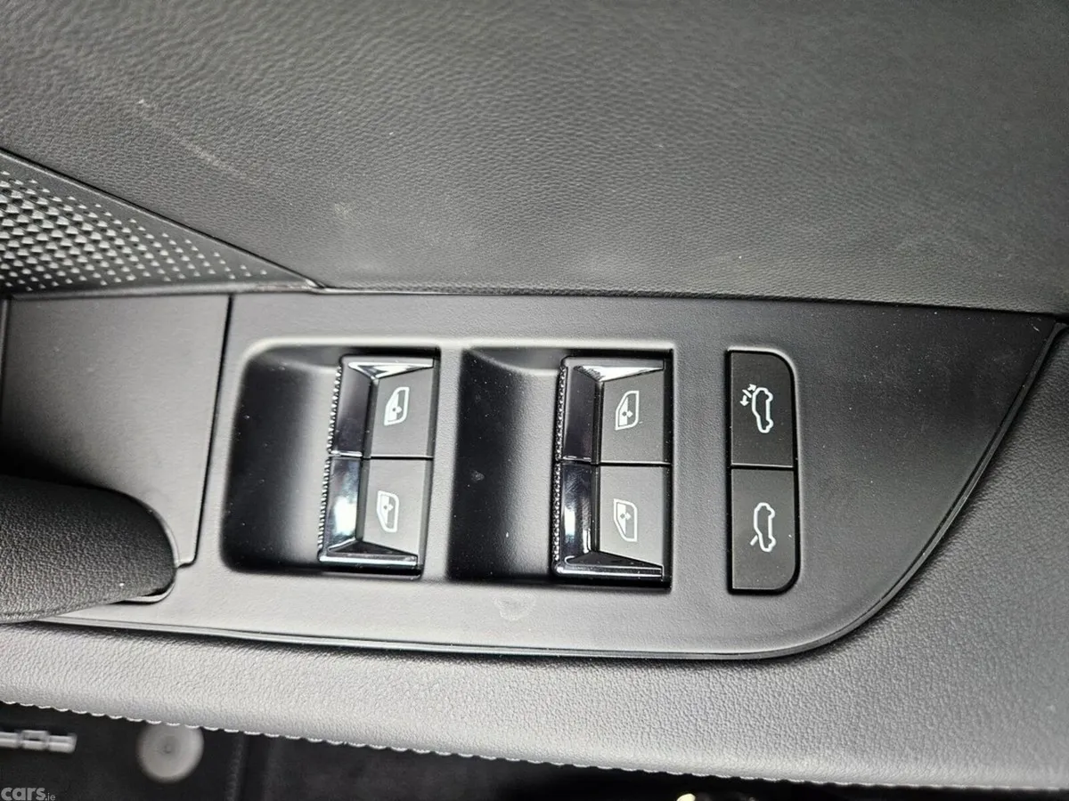 Porsche Cayenne SUV, Electric, 2026, Grey