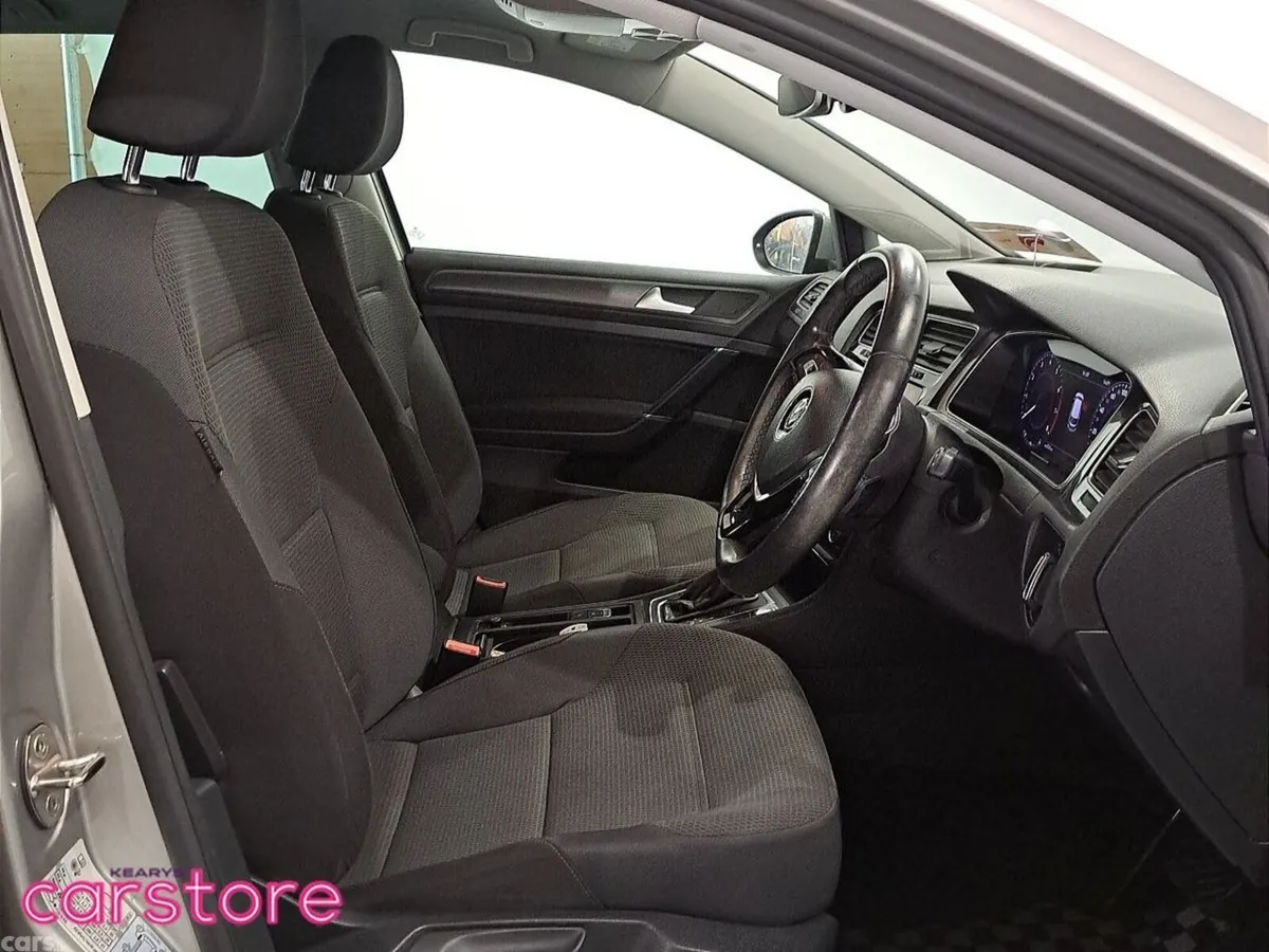 Volkswagen Golf Hatchback, Petrol, 2019, Silver