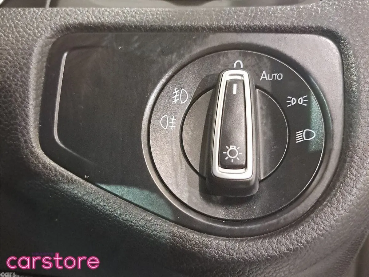 Volkswagen Golf Hatchback, Petrol, 2019, Silver