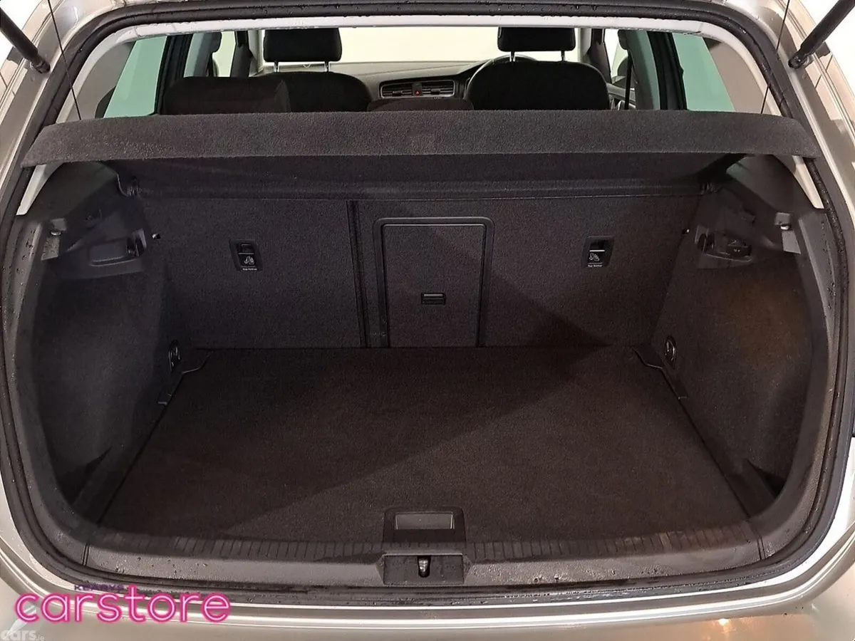Volkswagen Golf Hatchback, Petrol, 2019, Silver