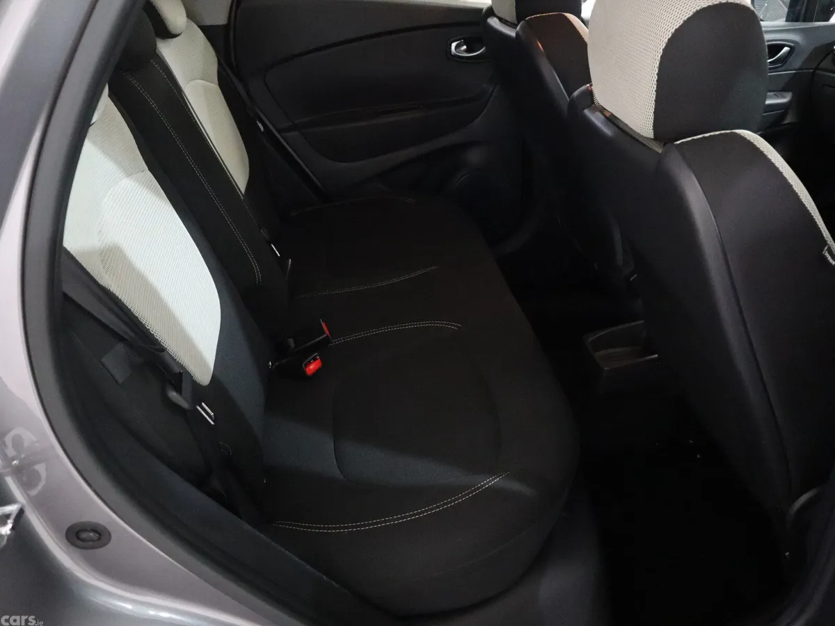 Renault Captur Hatchback, Diesel, 2019, Grey