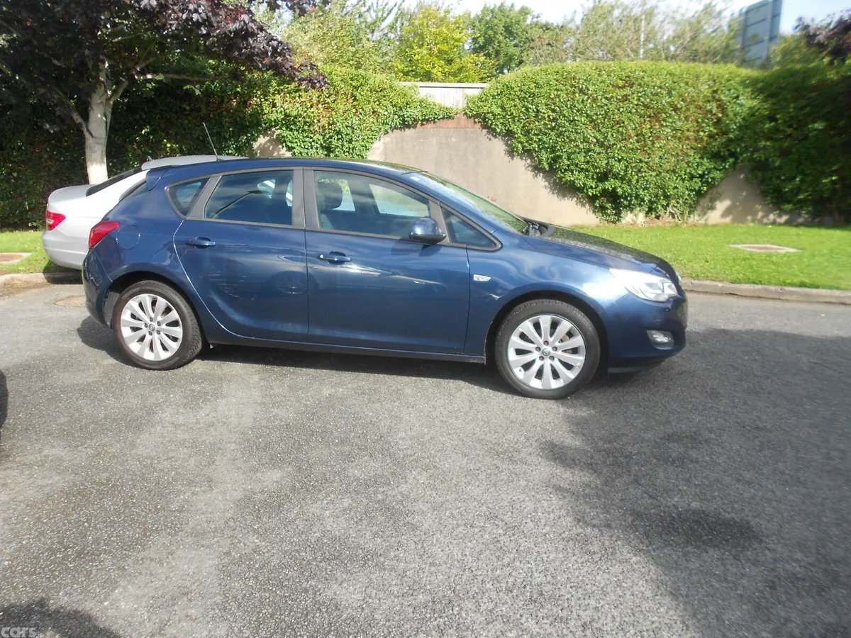 Opel Astra Hatchback, Diesel, 2011, Blue