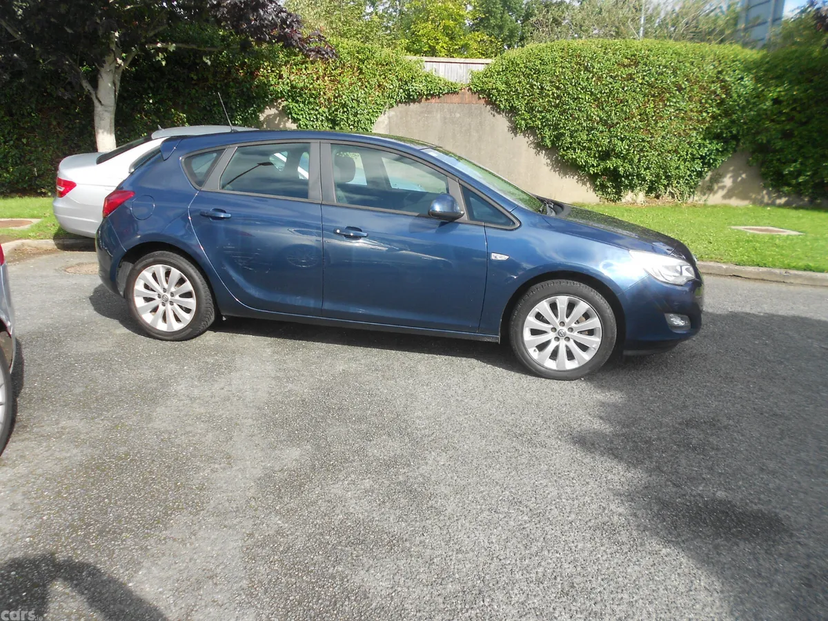 Opel Astra Hatchback, Diesel, 2011, Blue