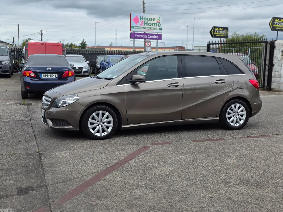 Mercedes-Benz B-Class MPV, Petrol, 2014, Brown