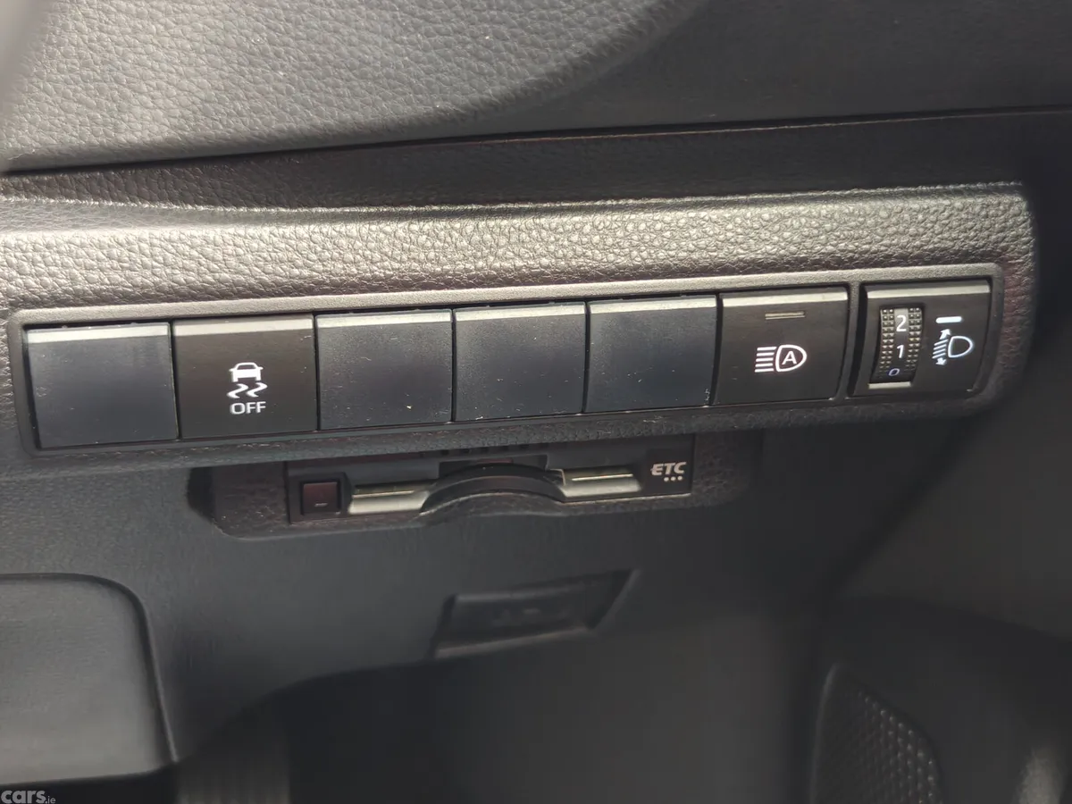Toyota Corolla Hatchback, Petrol Hybrid, 2019, Black