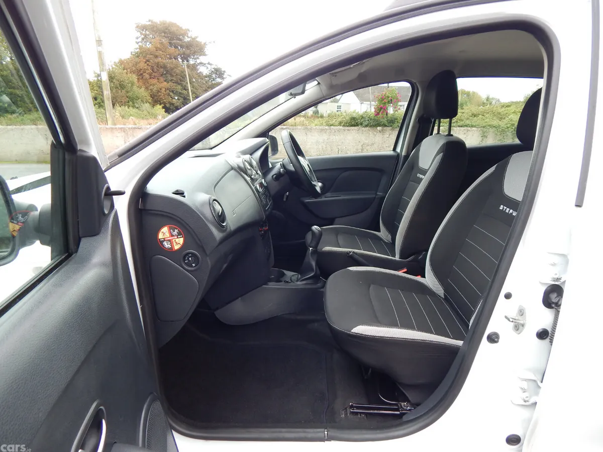 Dacia Sandero Stepway Hatchback, Diesel, 2017, White