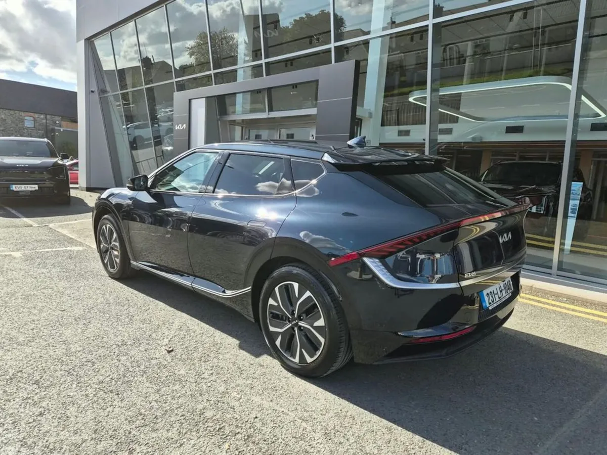 Kia EV6 MPV, Electric, 2023, Blue
