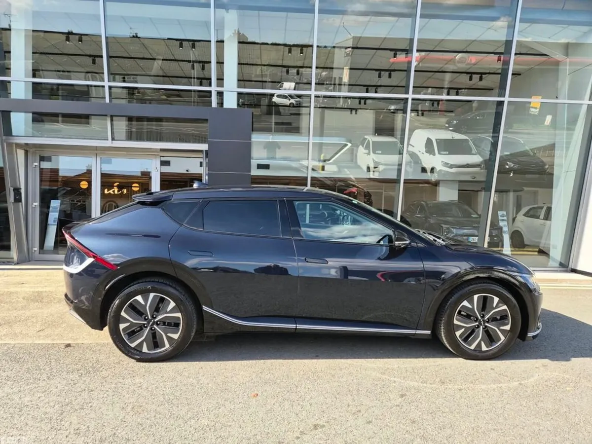 Kia EV6 MPV, Electric, 2023, Blue