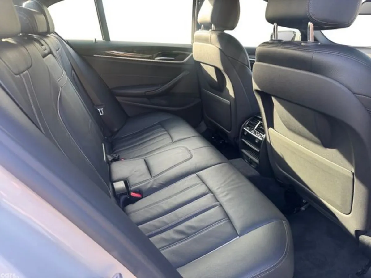 BMW 5-Series Saloon, Petrol Plug-in Hybrid, 2019, White