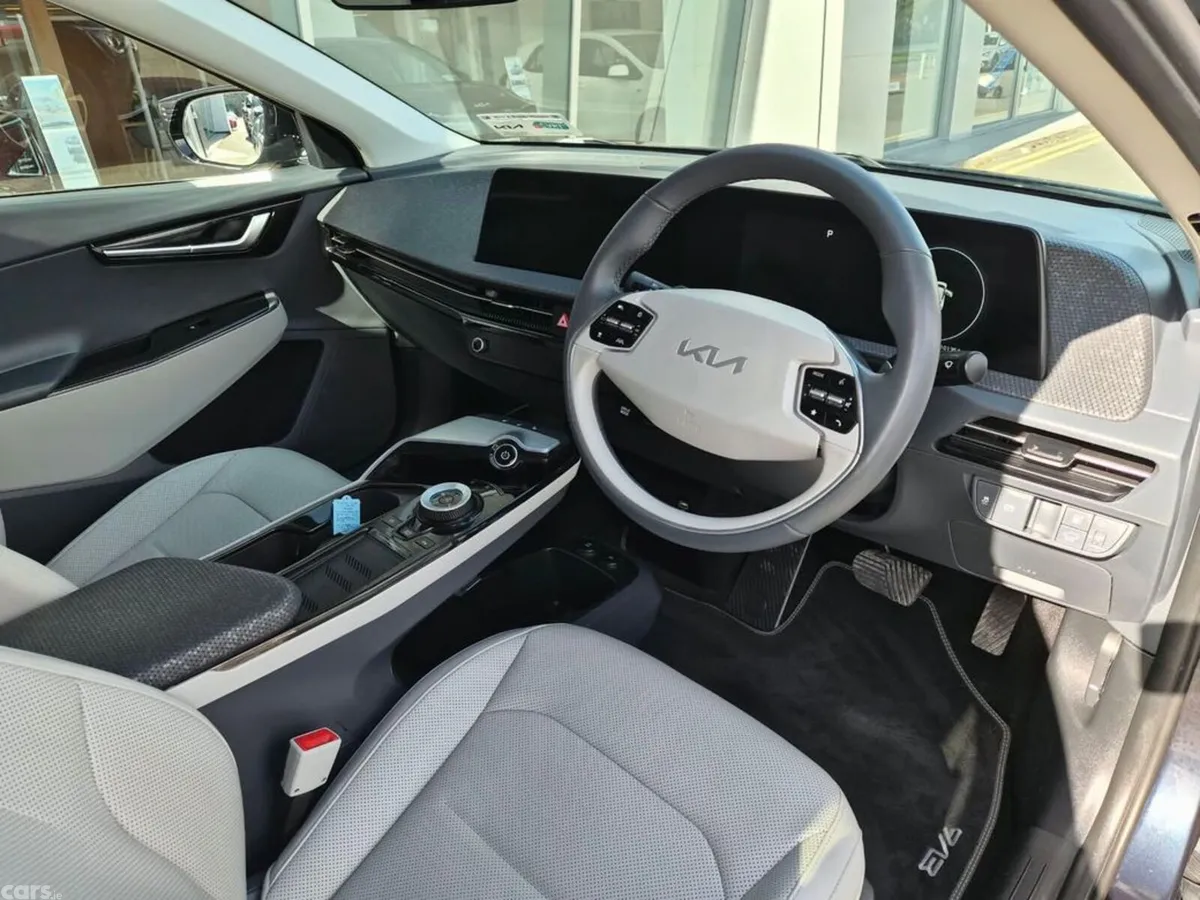 Kia EV6 MPV, Electric, 2023, Blue