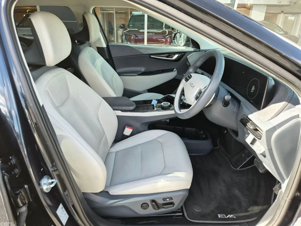 Kia EV6 MPV, Electric, 2023, Blue