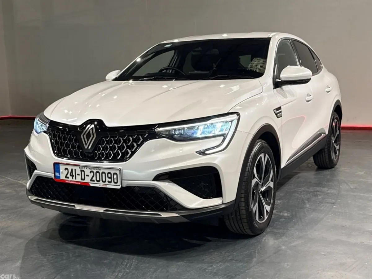 Renault Arkana Hatchback, Petrol, 2024, White