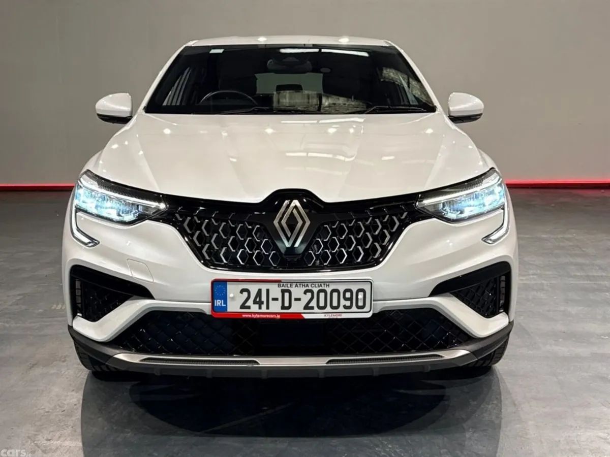 Renault Arkana Hatchback, Petrol, 2024, White
