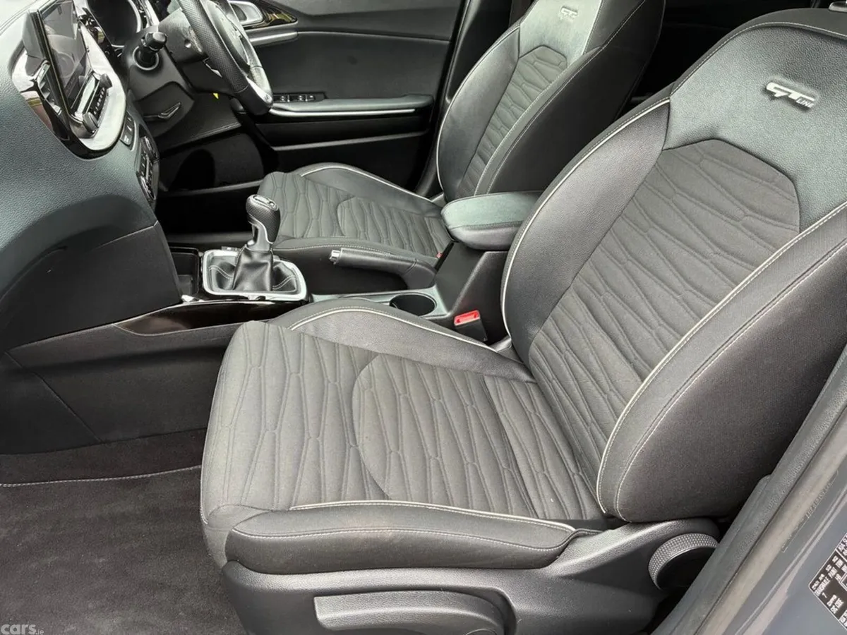 Kia Ceed Hatchback, Diesel Hybrid, 2022, Grey