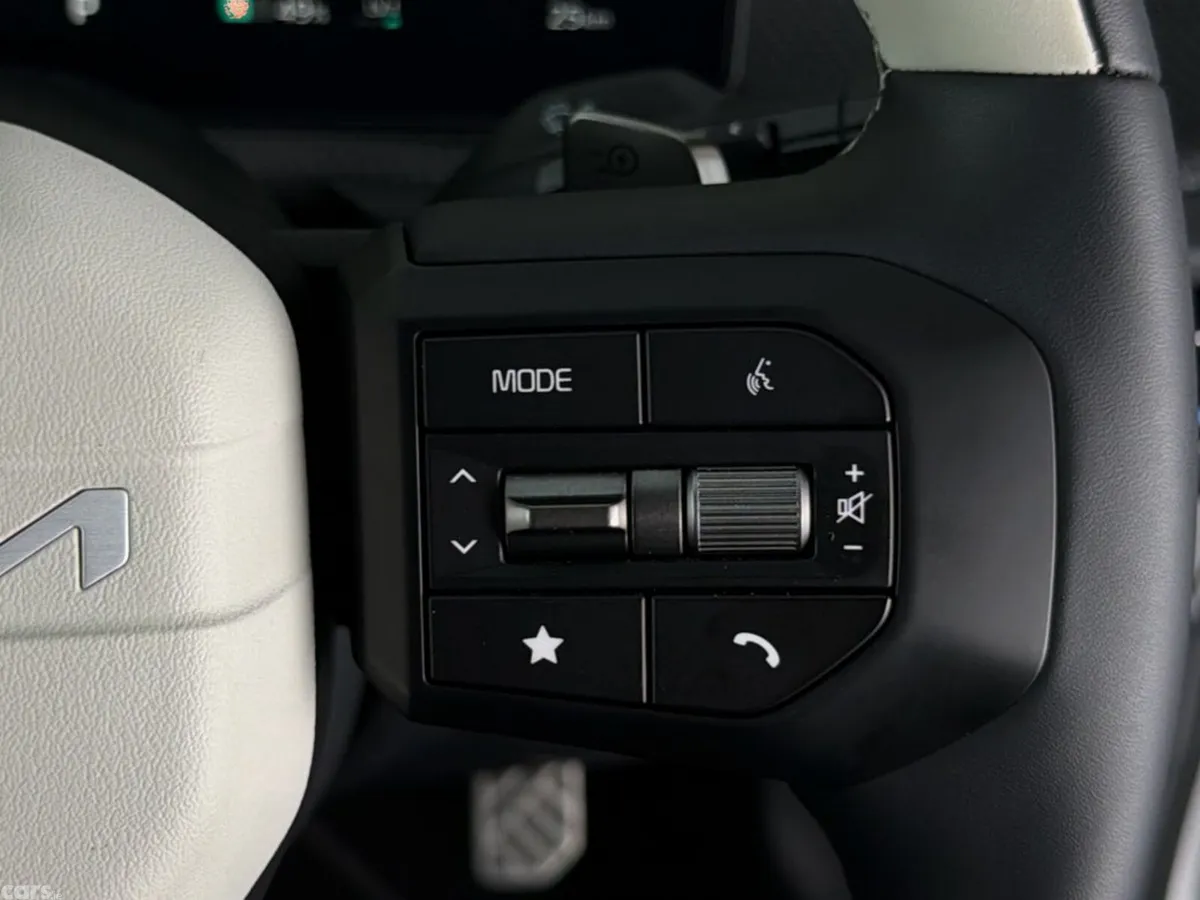 Kia EV6 MPV, Electric, 2026, White