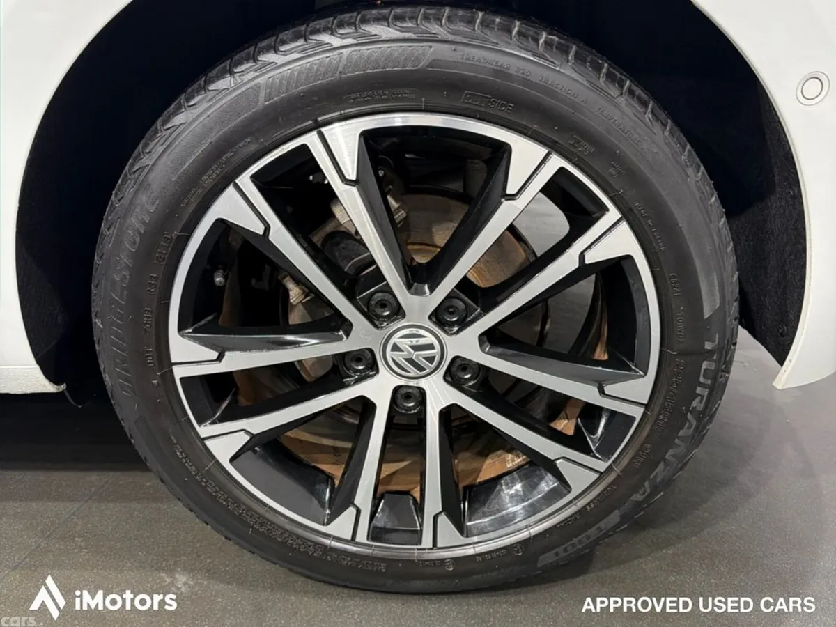 Volkswagen Golf Hatchback, Petrol, 2019, White