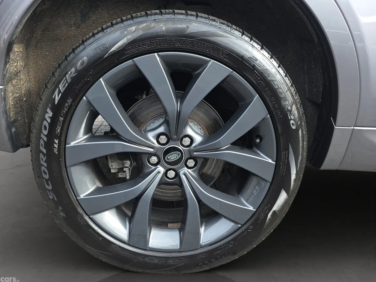 Land Rover Discovery SUV, Petrol Hybrid, 2022, Grey
