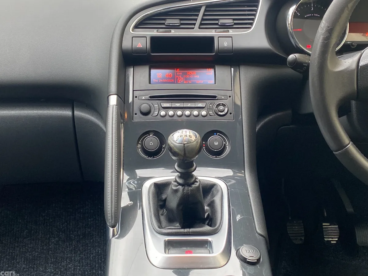 Peugeot 3008 MPV, Diesel, 2012, Grey