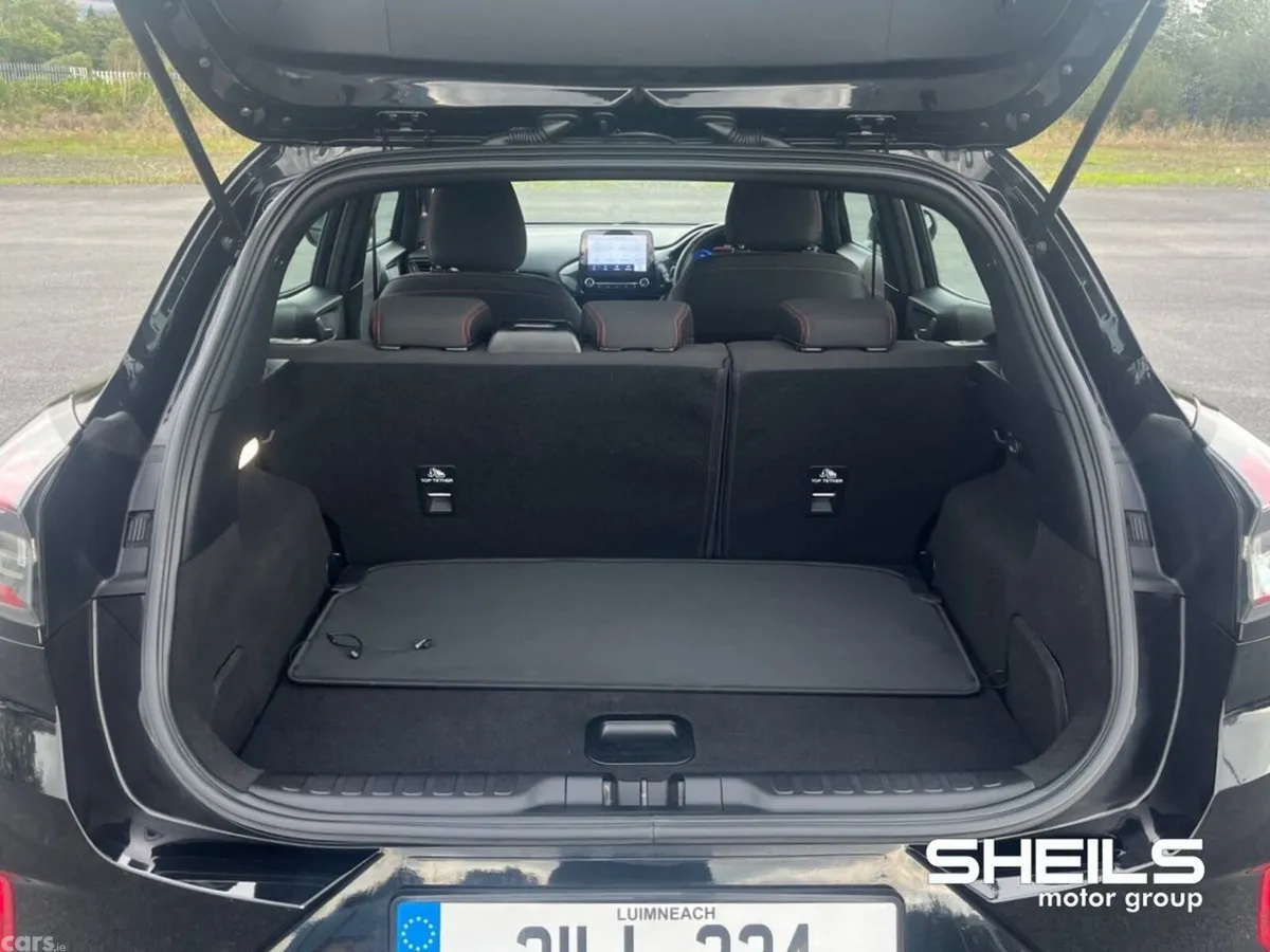Ford Puma MPV, Petrol, 2021, Black