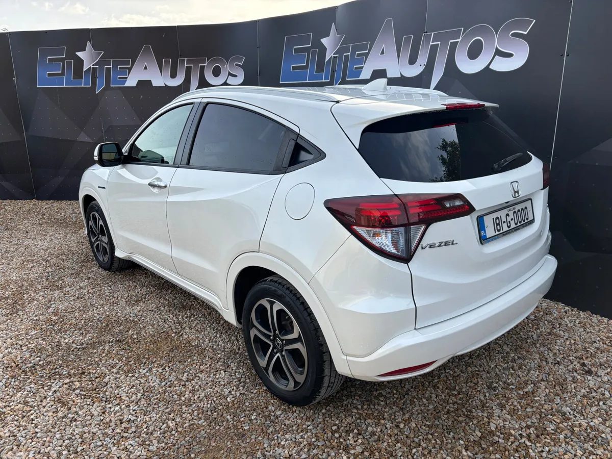 Honda Vezel Hatchback, Petrol Hybrid, 2018, White