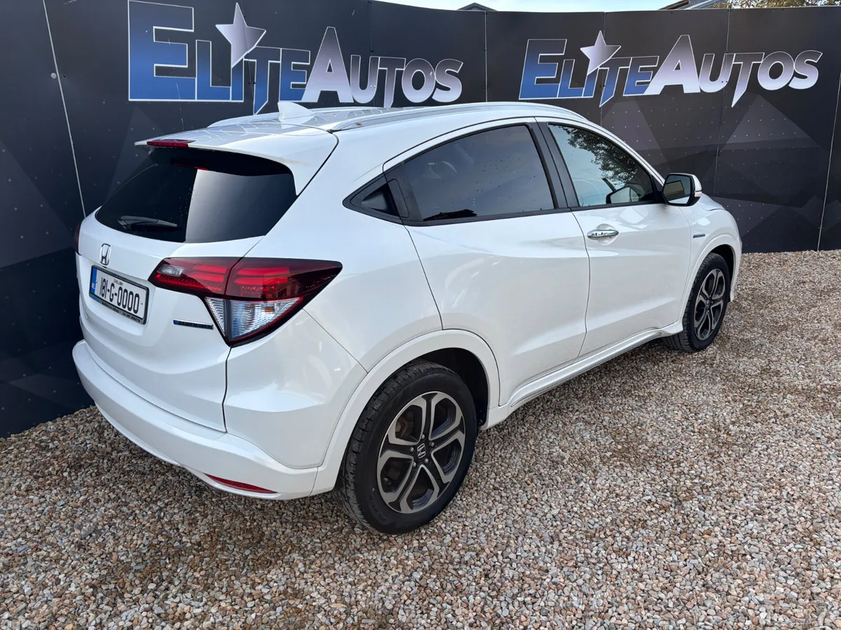 Honda Vezel Hatchback, Petrol Hybrid, 2018, White