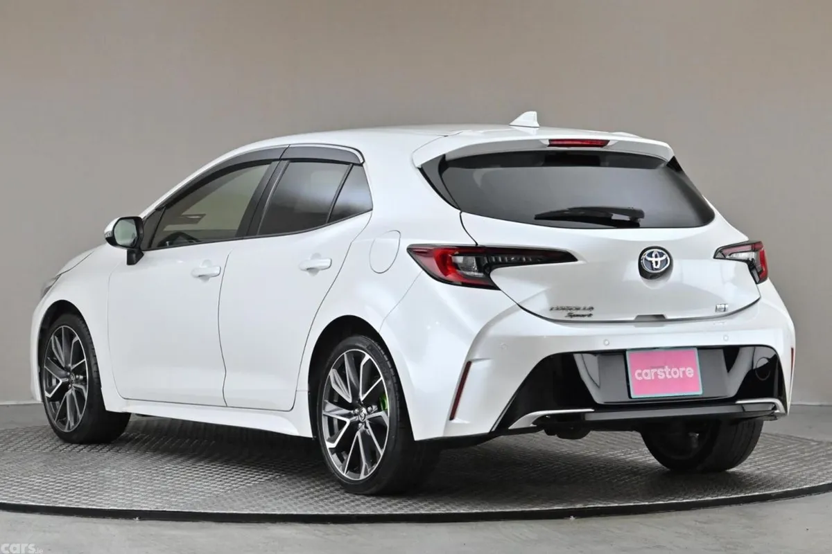 Toyota Corolla Hatchback, Petrol Hybrid, 2023, White