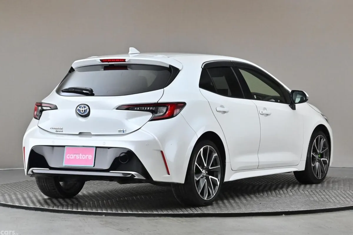 Toyota Corolla Hatchback, Petrol Hybrid, 2023, White