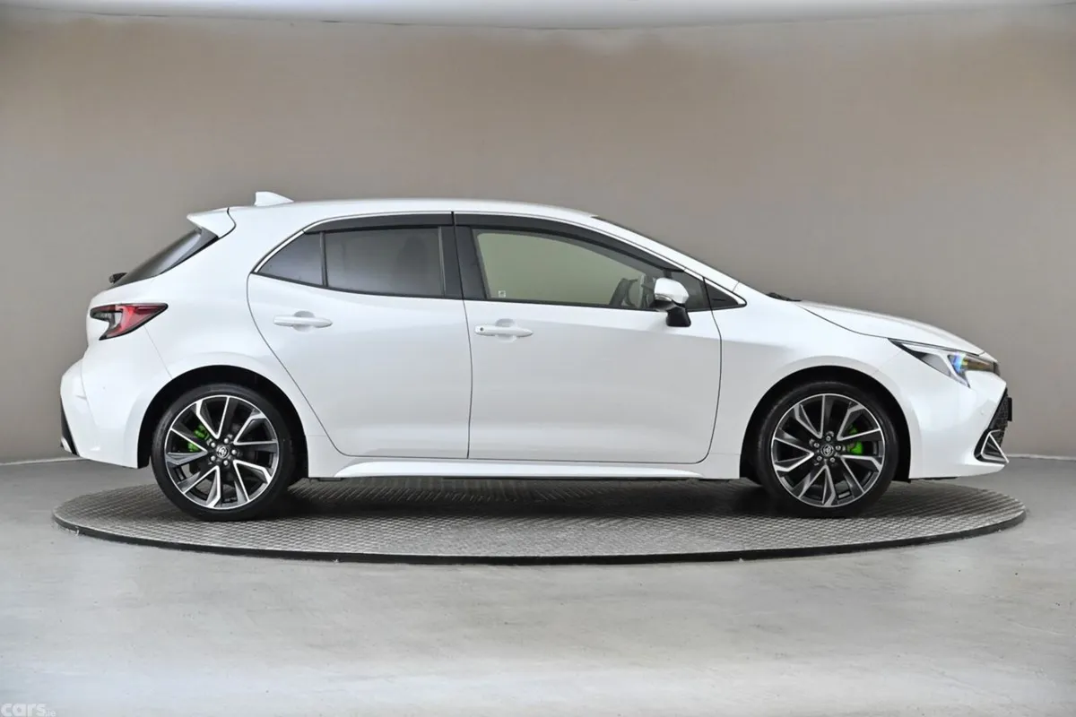Toyota Corolla Hatchback, Petrol Hybrid, 2023, White