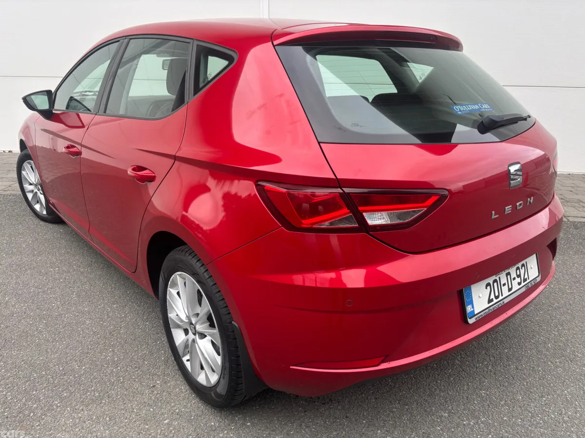 SEAT Leon Estate, Petrol, 2020, Red