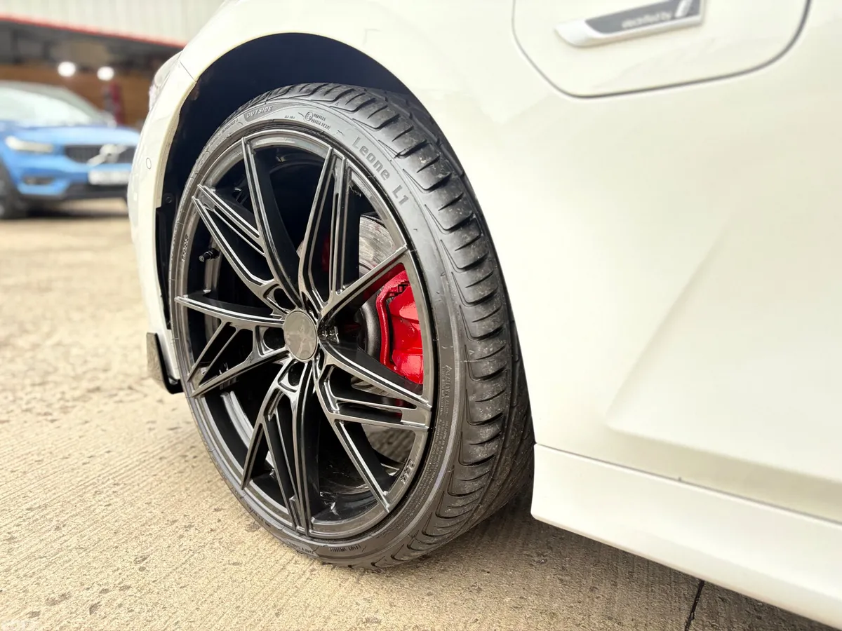 BMW 3-Series Saloon, Petrol Hybrid, 2023, White