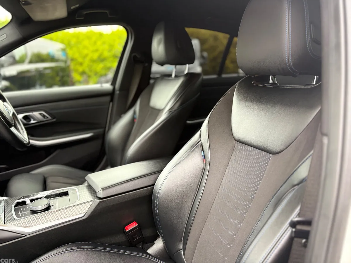 BMW 3-Series Saloon, Petrol Hybrid, 2023, White