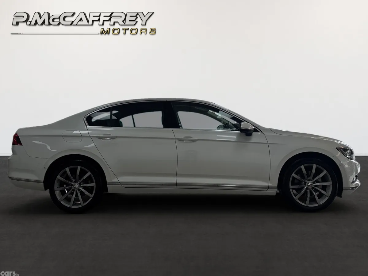 Volkswagen Passat Saloon, Diesel, 2018, White