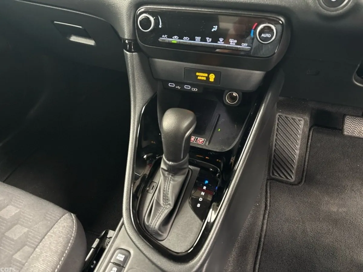 Toyota Yaris Hatchback, Petrol Hybrid, 2026, Black