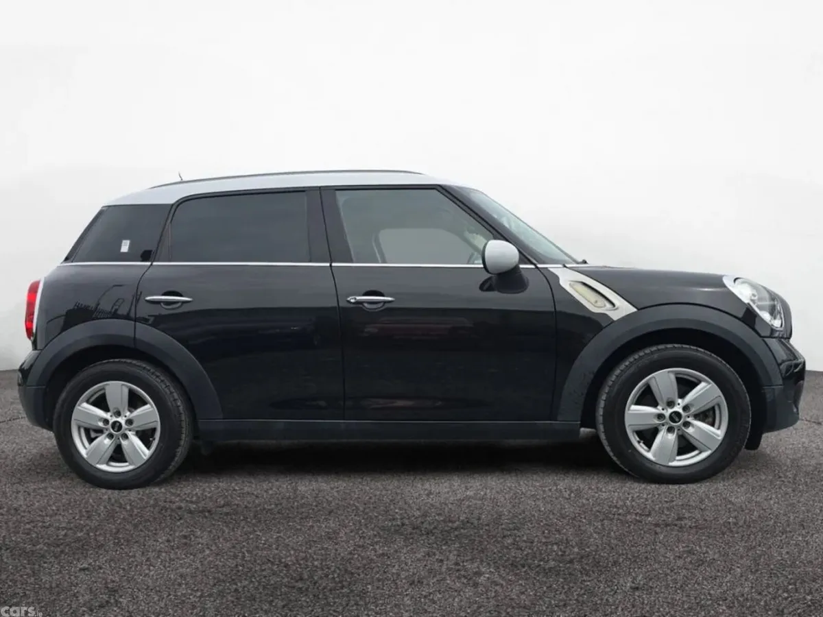 Mini Cooper Hatchback, Diesel, 2015, Black
