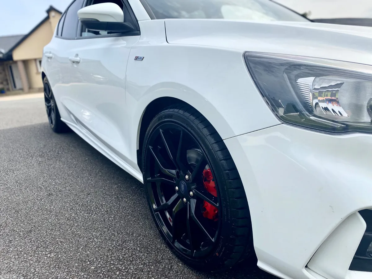 Ford Focus Hatchback, Diesel, 2019, White