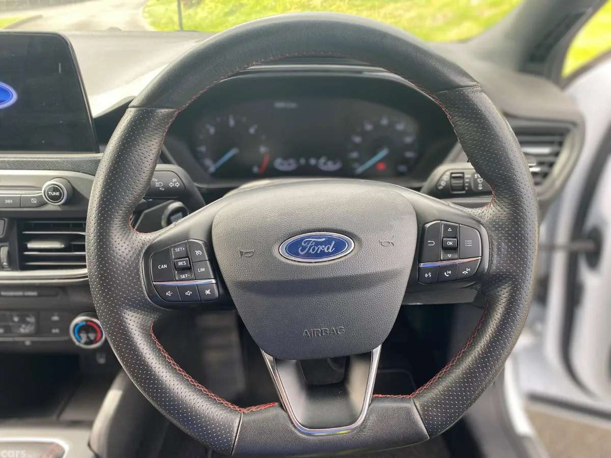 Ford Focus Hatchback, Diesel, 2019, White