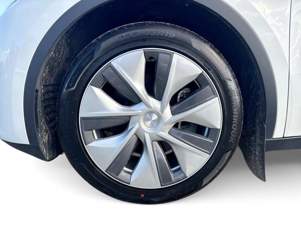 Tesla Model Y MPV, Electric, 2024, White