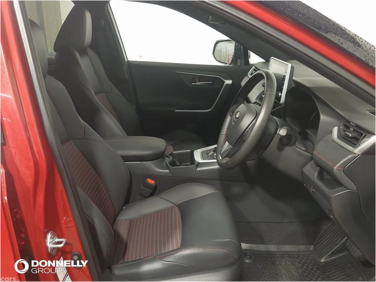 Toyota RAV4 SUV, Petrol Hybrid, 2022, Red
