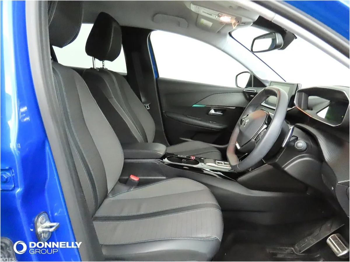 Peugeot 208 Hatchback, Petrol, 2023, Blue