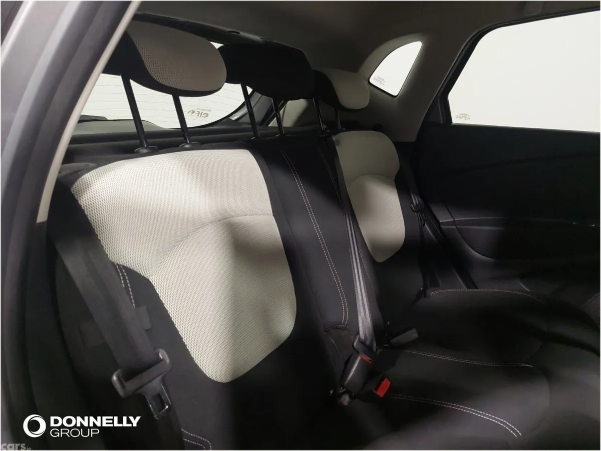 Renault Captur Hatchback, Petrol, 2020, Grey