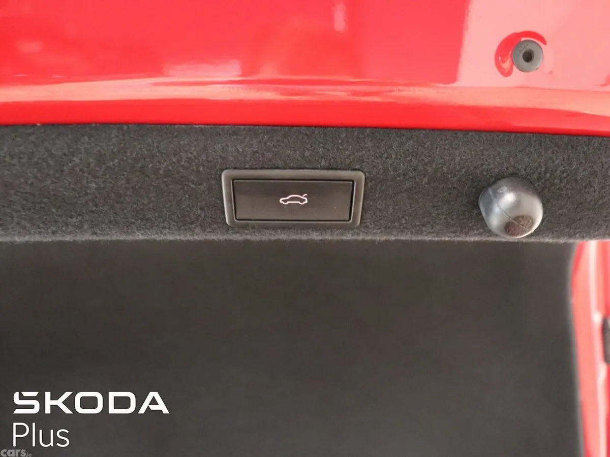 Skoda Superb Saloon, Diesel, 2024, Red