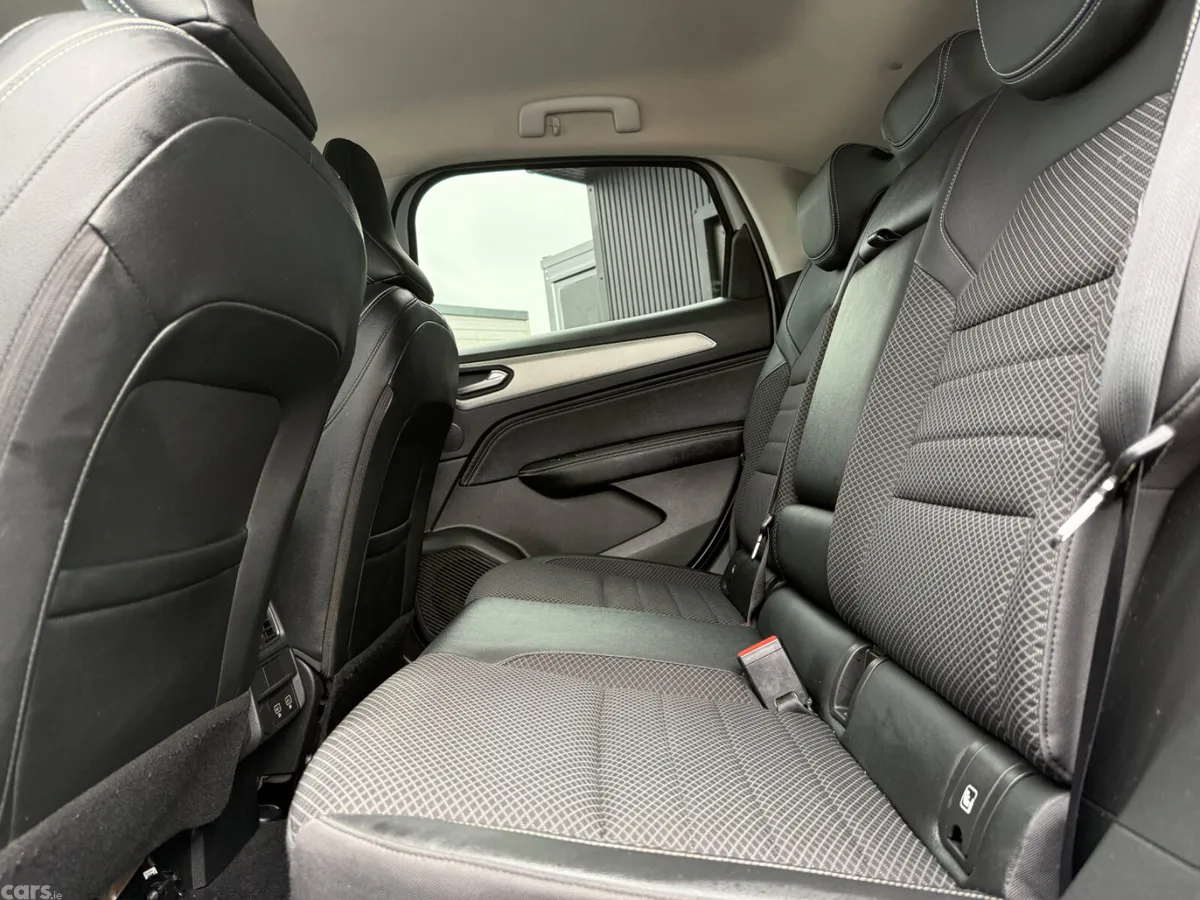 Renault Arkana Hatchback, Petrol, 2021, White