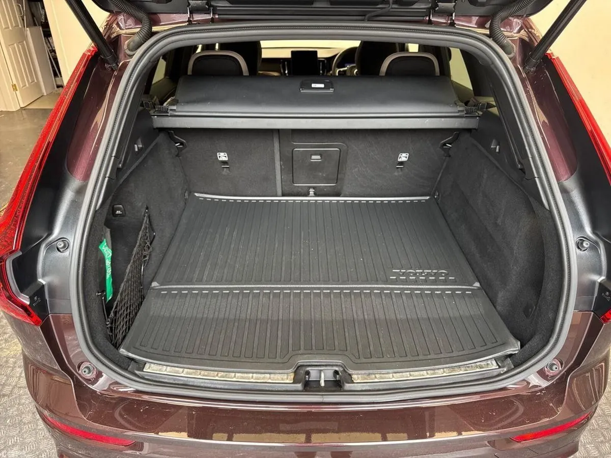 Volvo XC60 SUV, Petrol Plug-in Hybrid, 2025, Red