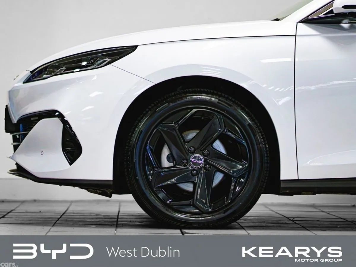 BYD Seal 6 Saloon, Petrol Plug-in Hybrid, 2026, White