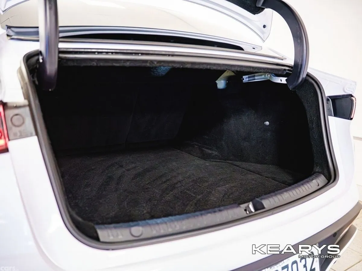 BYD Seal 6 Saloon, Petrol Plug-in Hybrid, 2026, White