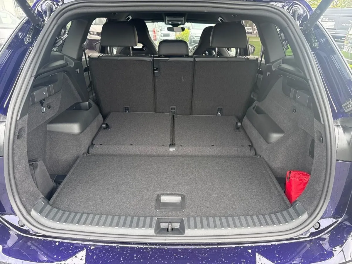 Volkswagen Tayron MPV, Diesel, 2026, Purple