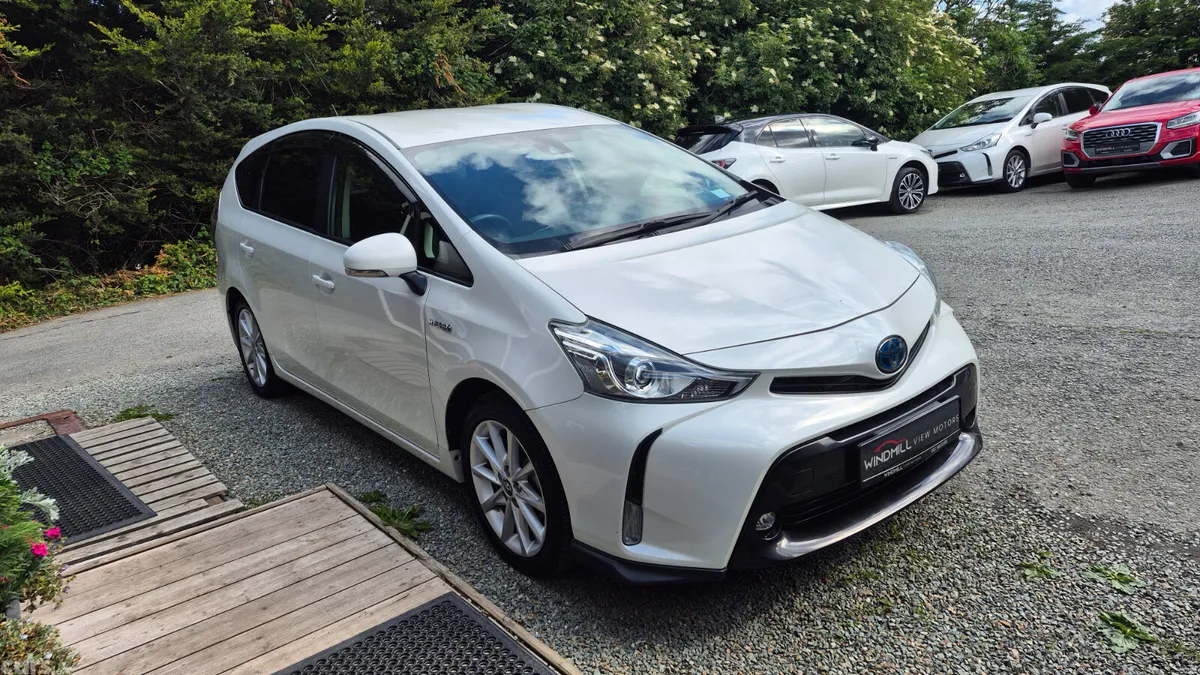 Toyota Prius Saloon, Petrol Hybrid, 2019, White