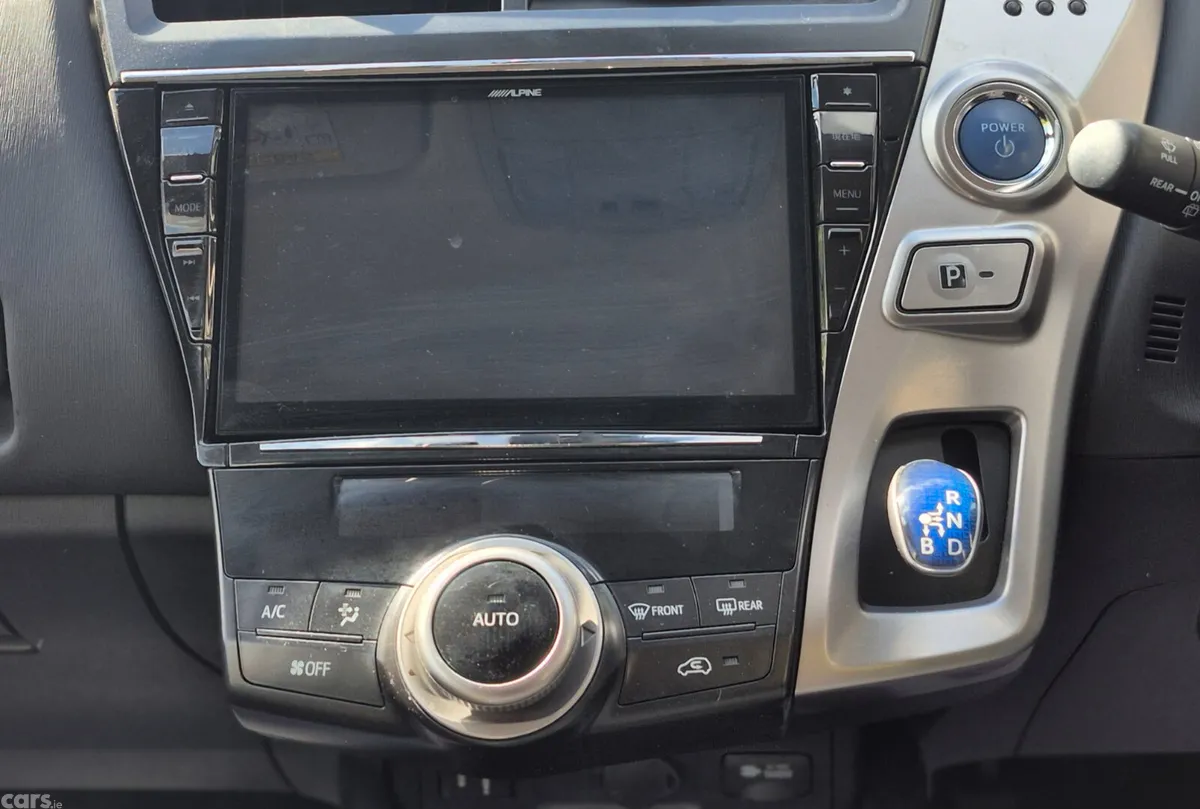 Toyota Prius Saloon, Petrol Hybrid, 2019, White
